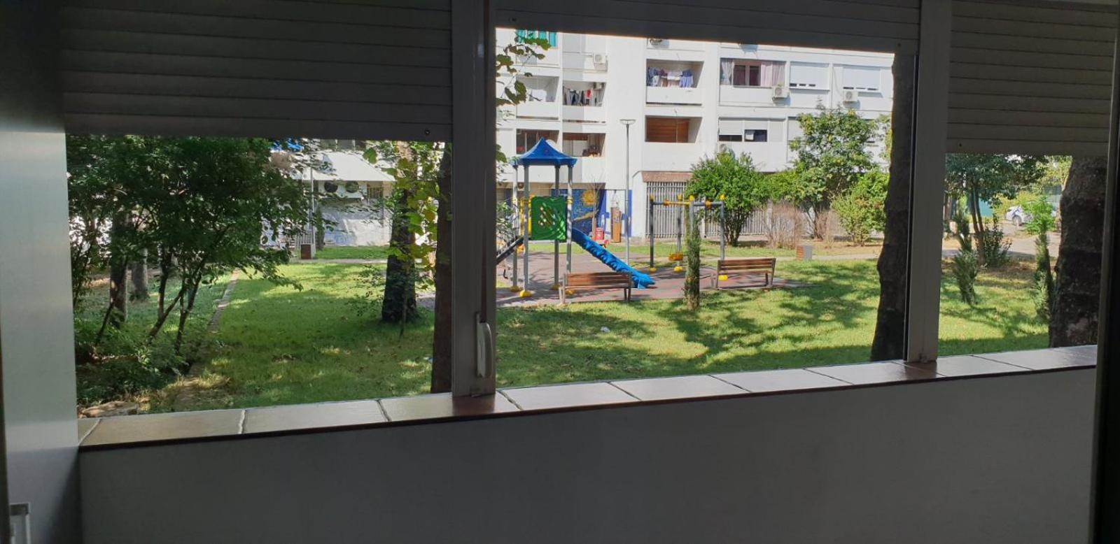 Yellow Apartment, Central พอดโกริกา ภายนอก รูปภาพ